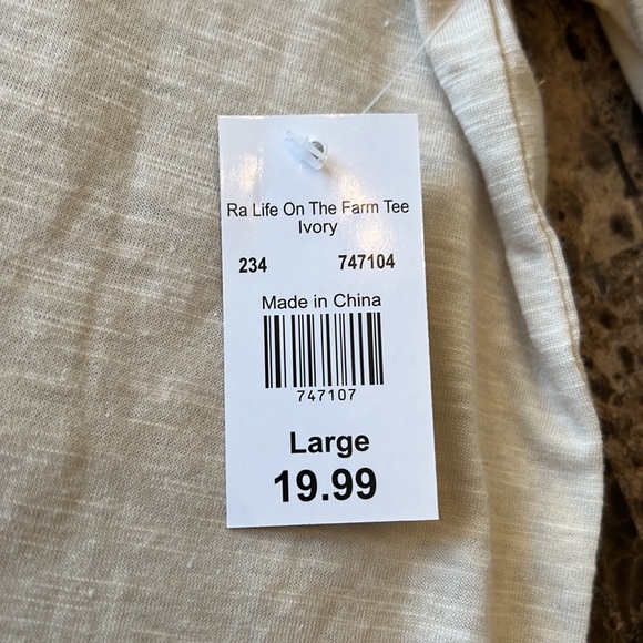 Silverwear Life on the Farm Tee - Picture 4 of 4